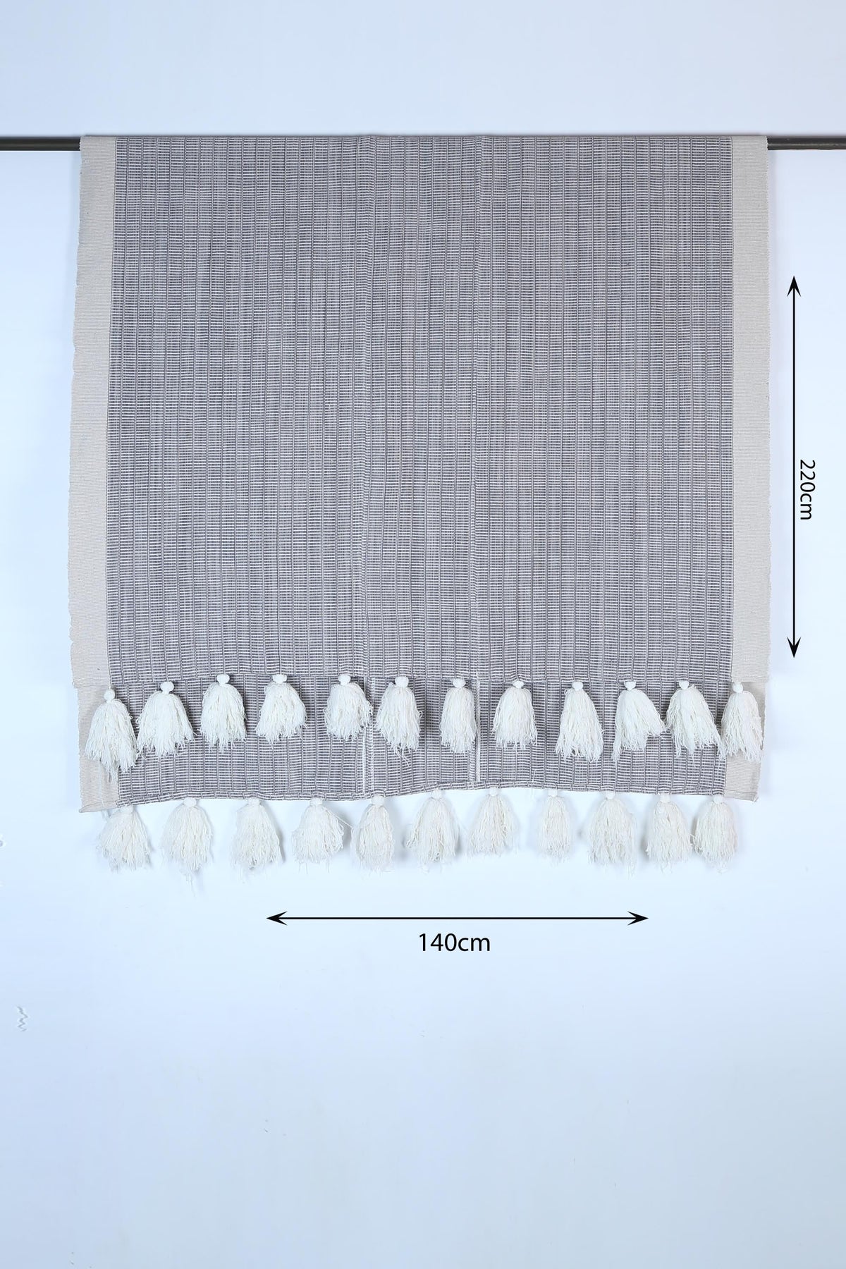 220 x 140 cm Mena Throw