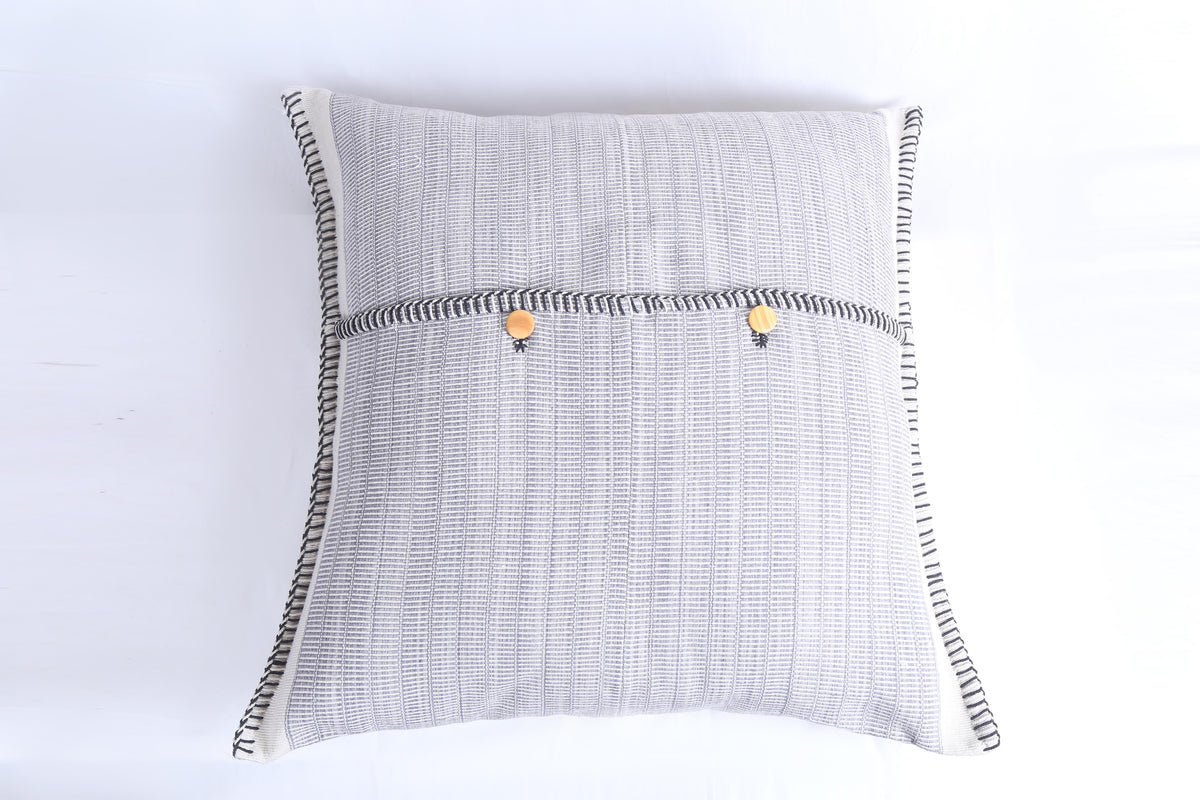 60 x 60 cm Mena Pillow