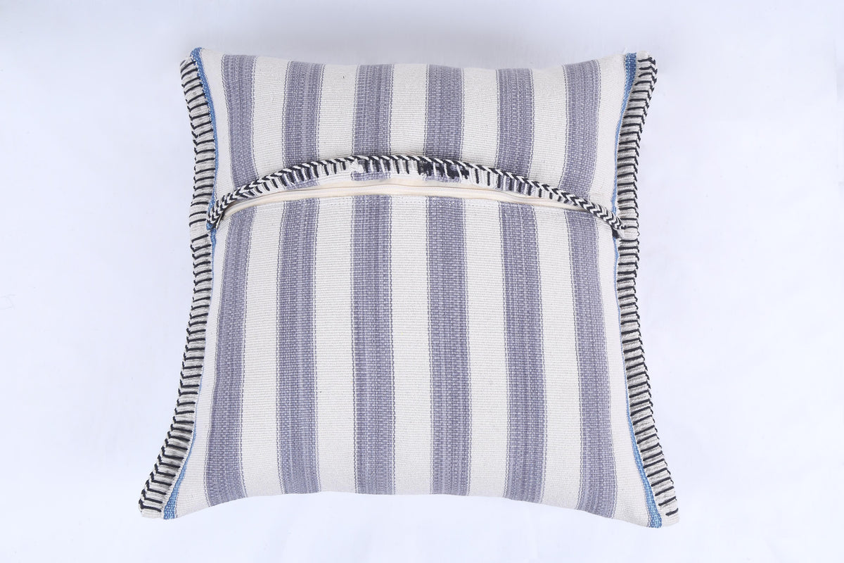 60 x 60 cm Mena Pillow