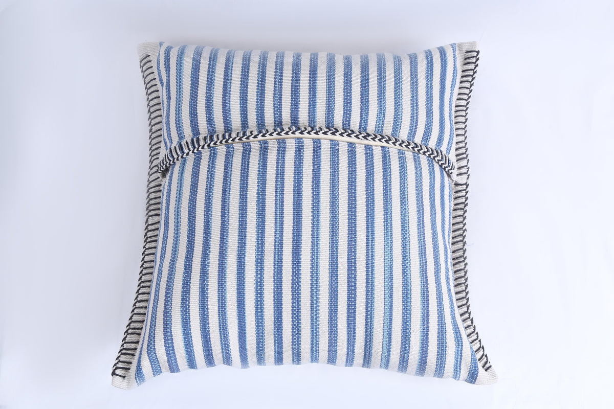 60 x 60 cm Mena Pillow