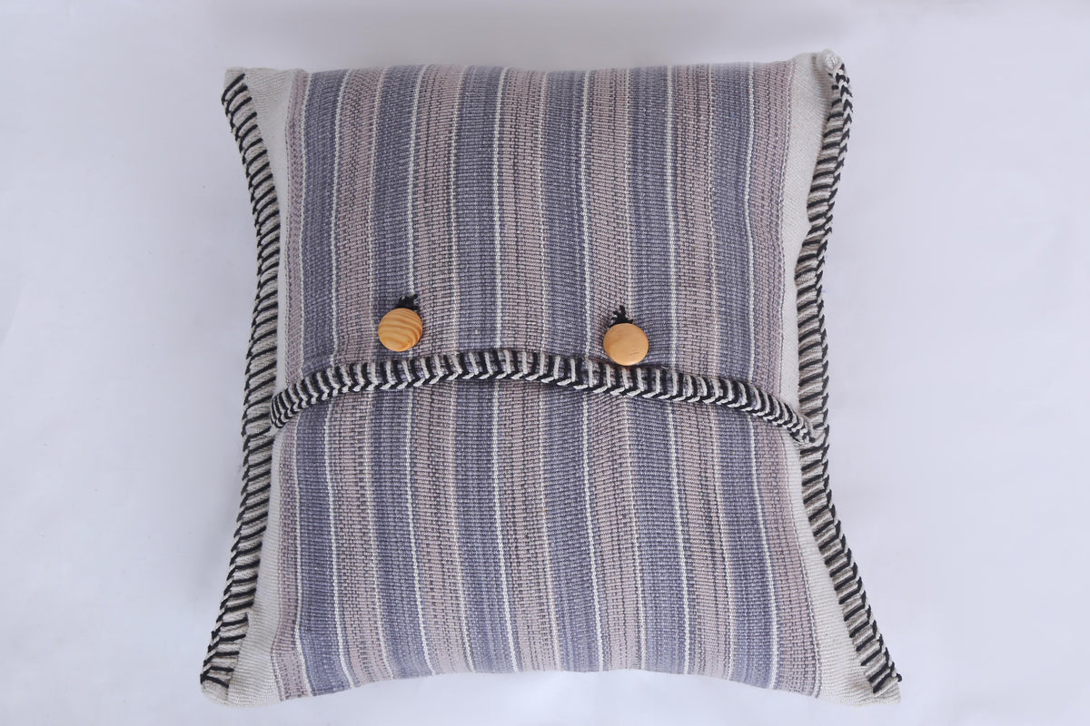 60 x 60 cm Mena Pillow